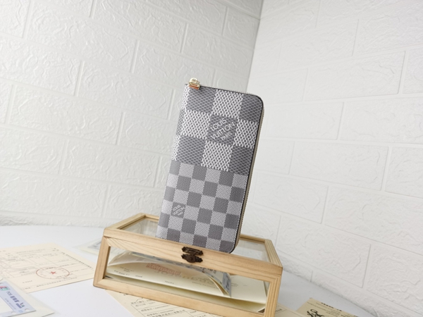 LVコピーウォレット正面デザイン